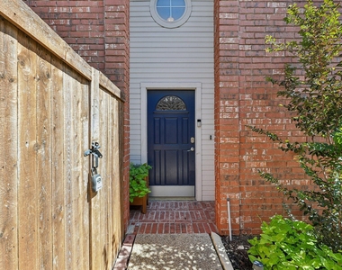18765 Vista Del Sol - Photo Thumbnail 2