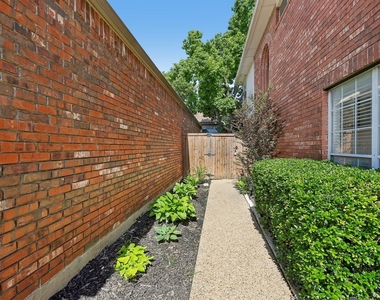 18765 Vista Del Sol - Photo Thumbnail 33