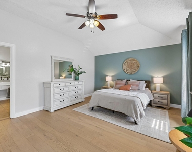 18765 Vista Del Sol - Photo Thumbnail 25