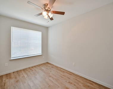4504 Alamosa Street - Photo Thumbnail 11