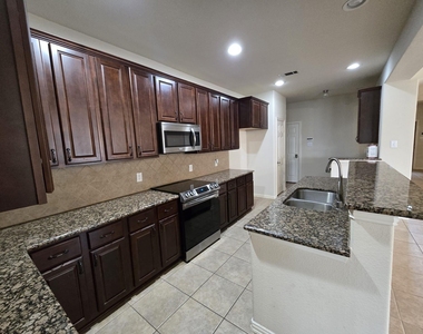 213 Willet Court - Photo Thumbnail 3