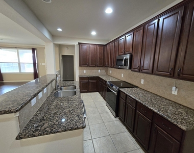 213 Willet Court - Photo Thumbnail 2