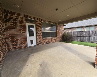 213 Willet Court - Photo Thumbnail 14
