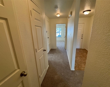 5729 Mirror Ridge Drive - Photo Thumbnail 8