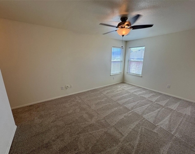 5729 Mirror Ridge Drive - Photo Thumbnail 9