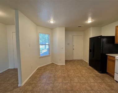 5729 Mirror Ridge Drive - Photo Thumbnail 7