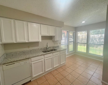 1910 Wilshire Drive - Photo Thumbnail 11