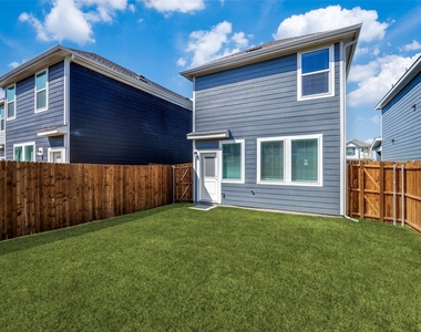 209 Tall Cedar Way - Photo Thumbnail 11