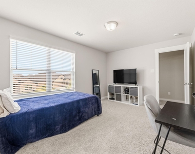3149 Redbud Flower Trail - Photo Thumbnail 19