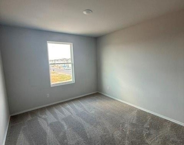 2889 Autumnwood Way - Photo Thumbnail 15