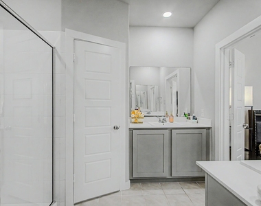 415 Travine Drive - Photo Thumbnail 5