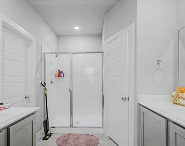 415 Travine Drive - Photo Thumbnail 8