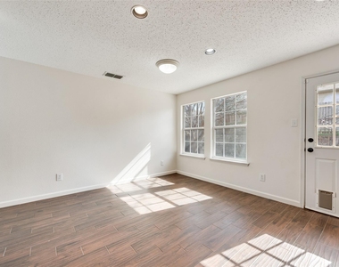 2528 Big Spring Drive - Photo Thumbnail 7