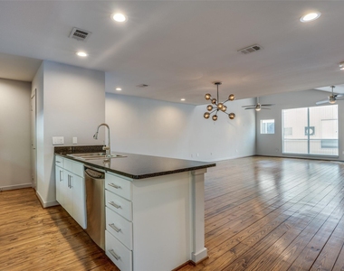 4213 Dickason Avenue - Photo Thumbnail 12