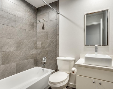 4213 Dickason Avenue - Photo Thumbnail 9