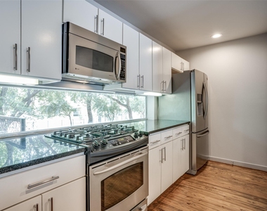 4213 Dickason Avenue - Photo Thumbnail 13