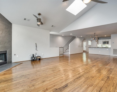 4213 Dickason Avenue - Photo Thumbnail 16