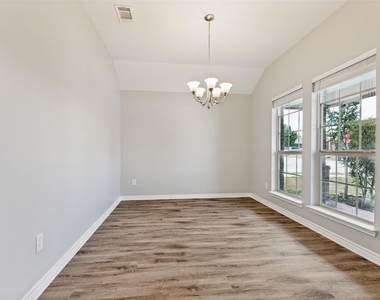 417 Brookhollow Lane - Photo Thumbnail 4