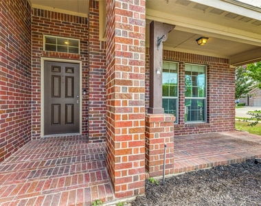 417 Brookhollow Lane - Photo Thumbnail 2