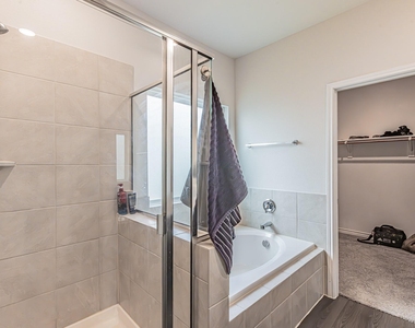 2421 Dahlia Drive - Photo Thumbnail 15