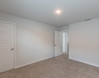 2421 Dahlia Drive - Photo Thumbnail 27