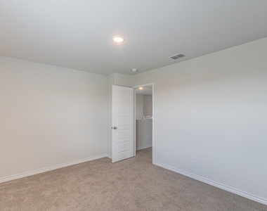 2421 Dahlia Drive - Photo Thumbnail 31