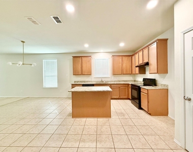 2336 Bermont Red Lane - Photo Thumbnail 3