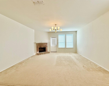 2336 Bermont Red Lane - Photo Thumbnail 9
