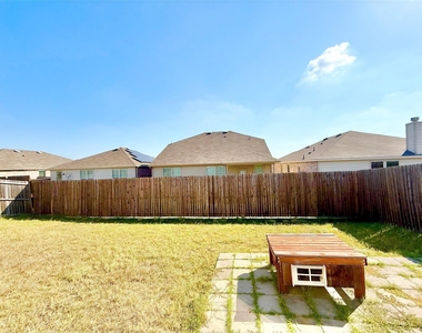 2336 Bermont Red Lane - Photo Thumbnail 16
