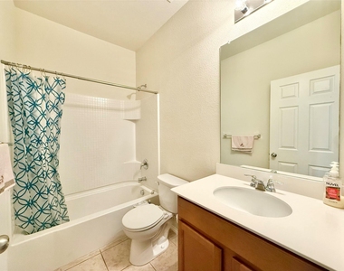 2336 Bermont Red Lane - Photo Thumbnail 12