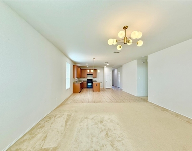 2336 Bermont Red Lane - Photo Thumbnail 7
