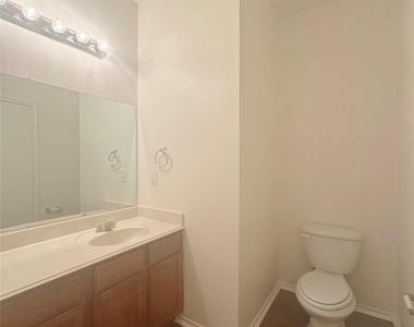 2264 Stonebrook Lane - Photo Thumbnail 12