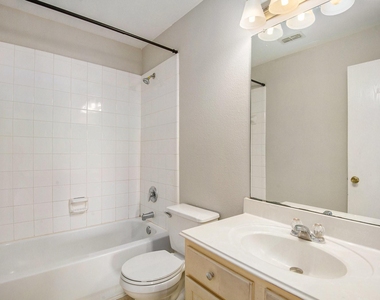 4225 Silverwood Trail - Photo Thumbnail 18