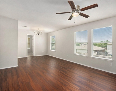 4225 Silverwood Trail - Photo Thumbnail 9