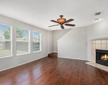 4225 Silverwood Trail - Photo Thumbnail 2