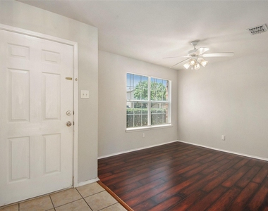 4225 Silverwood Trail - Photo Thumbnail 19