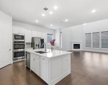 2101 Hebert Court - Photo Thumbnail 10