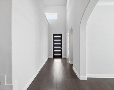 2101 Hebert Court - Photo Thumbnail 2