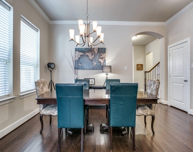 1010 Crystal Oak Lane - Photo Thumbnail 4