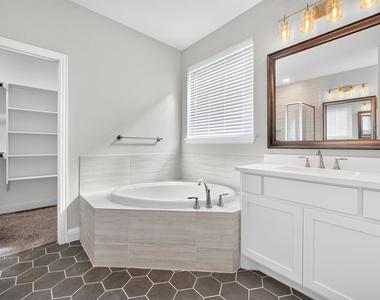 125 Joshua Tree Court - Photo Thumbnail 17