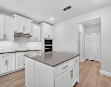 125 Joshua Tree Court - Photo Thumbnail 2