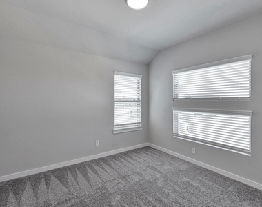 4703 Whitehill - Photo Thumbnail 15