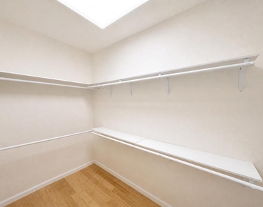 9518 Prestmont Place - Photo Thumbnail 25