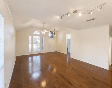 9518 Prestmont Place - Photo Thumbnail 19