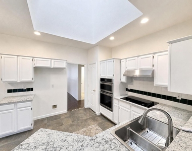 9518 Prestmont Place - Photo Thumbnail 14