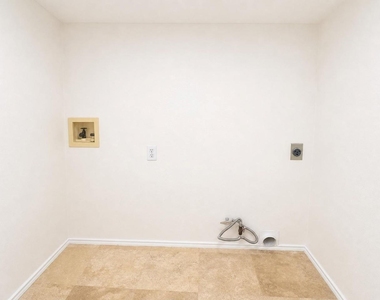 9518 Prestmont Place - Photo Thumbnail 17