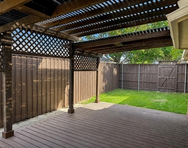 9518 Prestmont Place - Photo Thumbnail 29