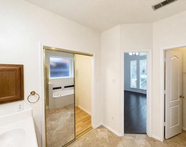 9518 Prestmont Place - Photo Thumbnail 23