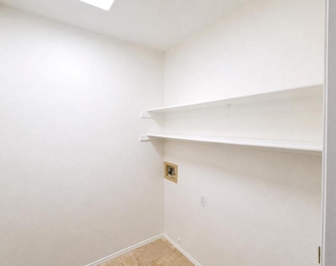 9518 Prestmont Place - Photo Thumbnail 16