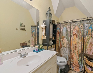 2220 Burning Tree Lane - Photo Thumbnail 13